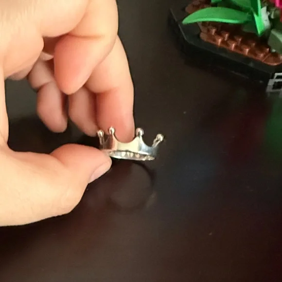 James Avery Silver Crown Ring - Picture 2 of 2